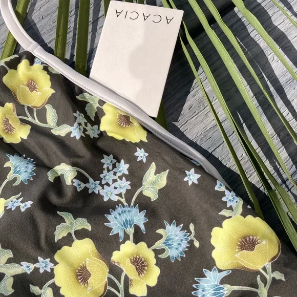 ACACIA - Piped Peyton Full Piece Swimsuit in Citrine - XL - Picture 3 of 16